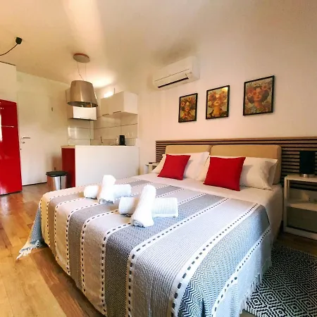 Moderno Monolocale In Centro Апартаменти *